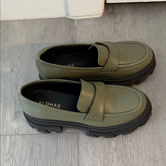 ALOHAS Shoes - ALOHAS Women's Olive Green Loafers